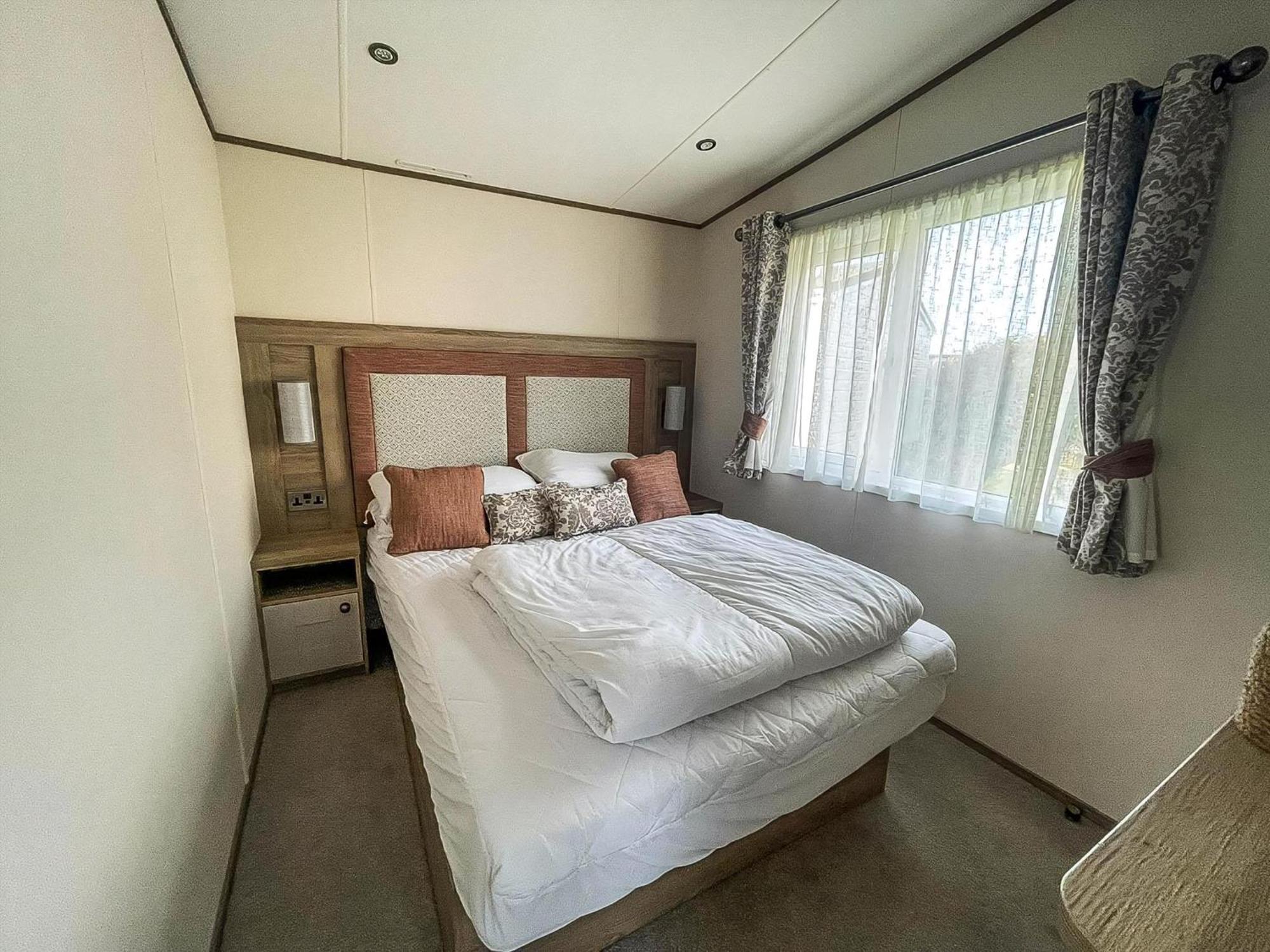 Stunning 8 Berth Caravan With Decking At Kessingland Beach Ref 90017D Benacre Bagian luar foto